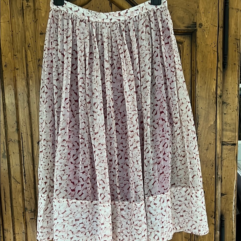 Elegant Pink Patterned Skirt